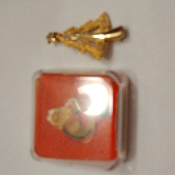 2XHP! Vintage Bundle of 2 Christmas Tree & Hallmark Santa Holiday Pins! - Picture 6 of 8
